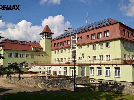 Prodej hotel, 2 856 m² obrázek