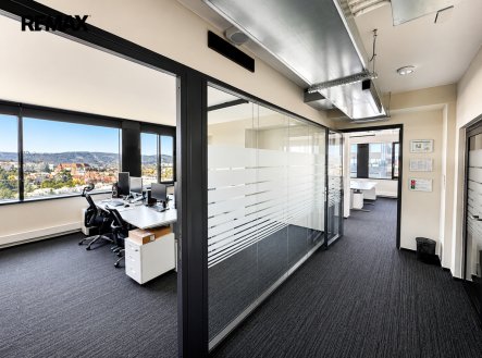 Pronájem kanceláře, 240 m²