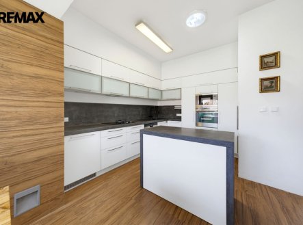 Prodej bytu, 3+1, 181 m²