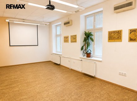 Pronájem kanceláře, 33 m²