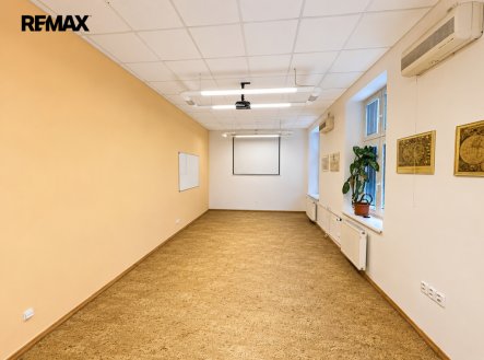 Pronájem kanceláře, 33 m²