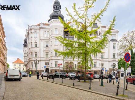 Pronájem bytu, atypický, 87 m²