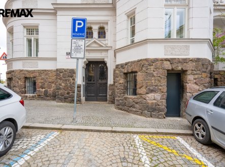 Pronájem bytu, atypický, 87 m²