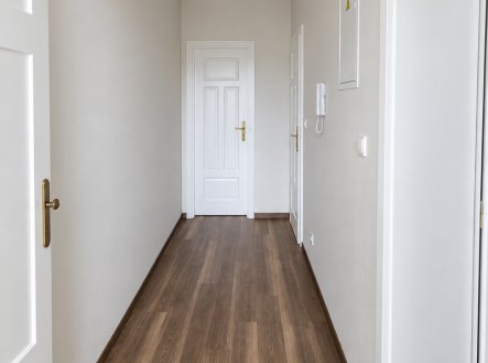 Pronájem bytu, 1+kk, 38 m²