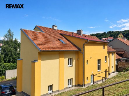 Pronájem bytu, 3+kk, 72 m²