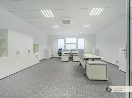 Pronájem kanceláře, 128 m²