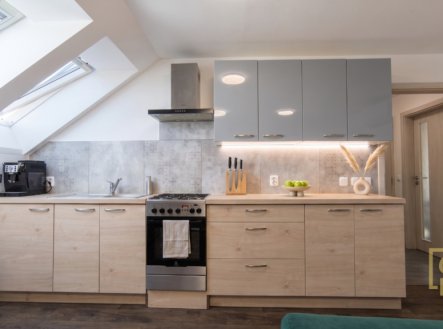 Pronájem bytu, 3+kk, 65 m²