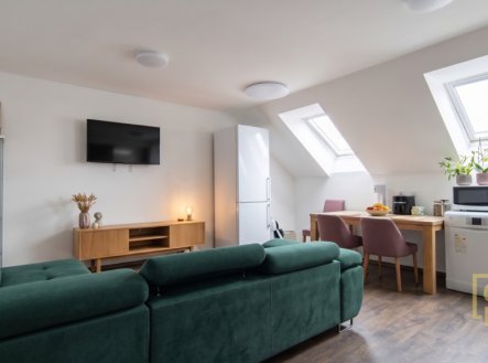 Pronájem bytu, 3+kk, 65 m²