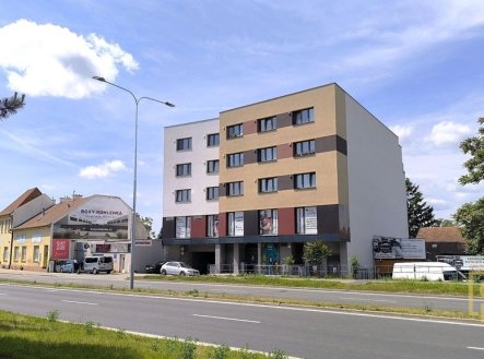 Pronájem obchodní prostory, 84 m²