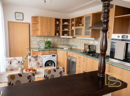 Pronájem bytu, 3+1, 85 m²