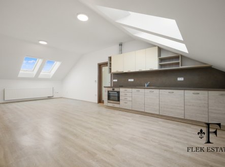 Pronájem bytu, 2+kk, 84 m² obrázek