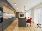 Pronájem bytu, 3+kk, 225 m²