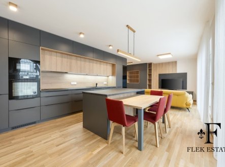 Pronájem bytu, 3+kk, 225 m²