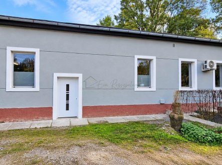 Pronájem kanceláře, 37 m²