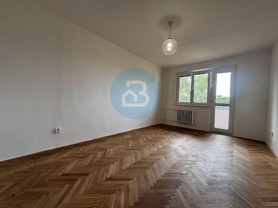 Pronájem bytu 2+1 na ulici Obchodní v Uh. Brodě