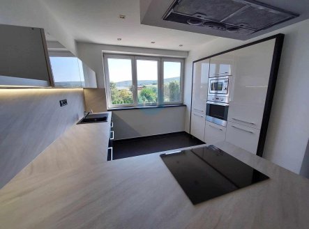 Pronájem bytu, 3+kk, 87 m²