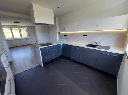 Pronájem bytu, 3+kk, 87 m²