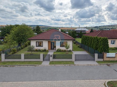 Prodej pozemku pro bydlení, 1 053 m²