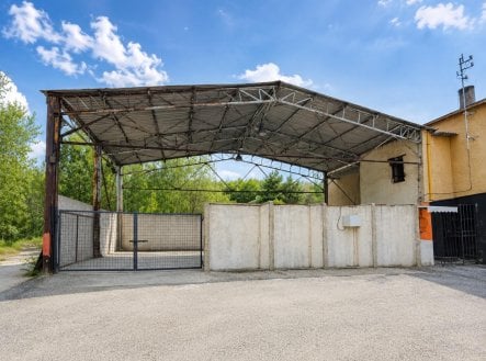 Pronájem skladu, 166 m²