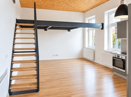 Pronájem bytu, 1+kk, 42 m²