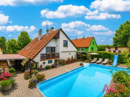 Prodej domu/vily, 272 m²