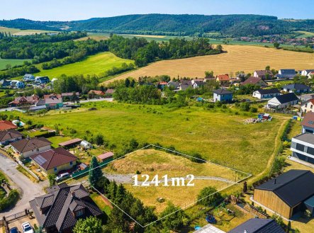 Prodej pozemku pro bydlení, 1 241 m²