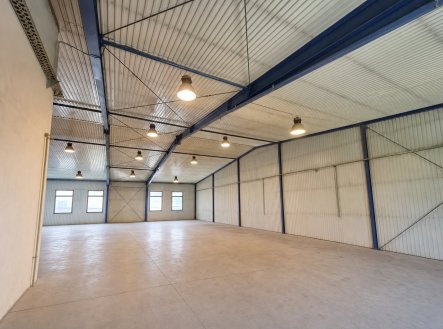 Pronájem komerčního objektu, sklad, 425 m²