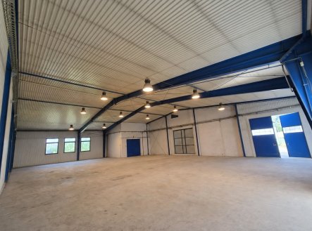 Pronájem komerčního objektu, sklad, 425 m²