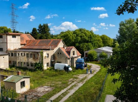 Prodej komerčního objektu, výroba, 1 600 m²