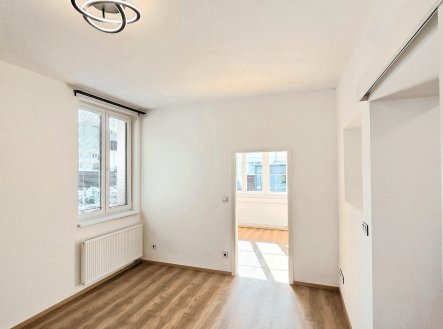 Pronájem bytu, 2+kk, 38 m²