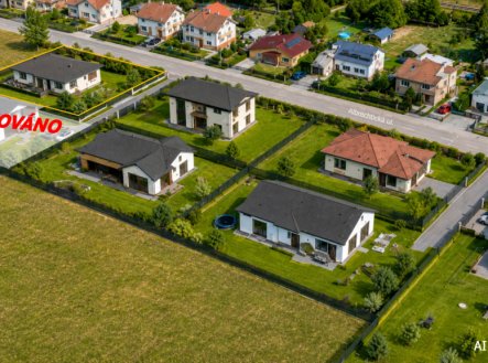Prodej pozemku pro bydlení, 1 294 m² obrázek