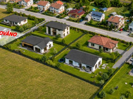 Prodej pozemku pro bydlení, 1 102 m²
