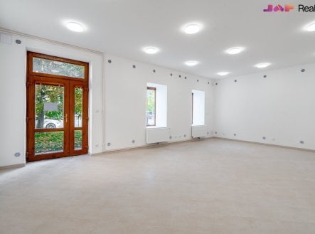 Pronájem komerčního objektu, jiný, 100 m²