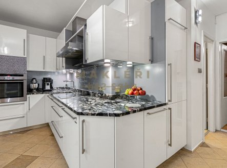 Prodej bytu, 4+kk, 80 m²