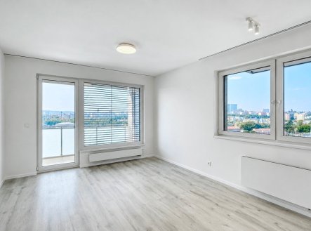 Pronájem bytu, 3+kk, 62 m²