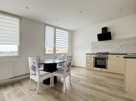 Pronájem bytu, 3+kk, 53 m²