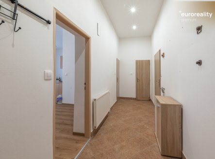 Pronájem bytu, 3+kk, 77 m²
