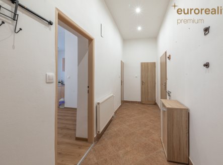 Pronájem bytu, 3+kk, 77 m²