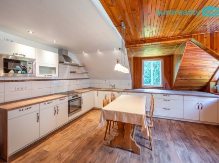 Prodej hotel, 460 m²