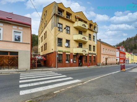 Prodej hotel, 1 960 m²