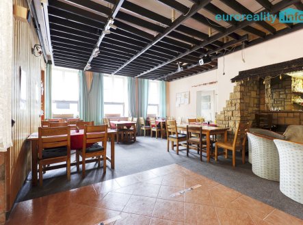 Prodej hotel, 1 960 m²