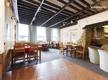 Prodej hotel, 1 960 m²