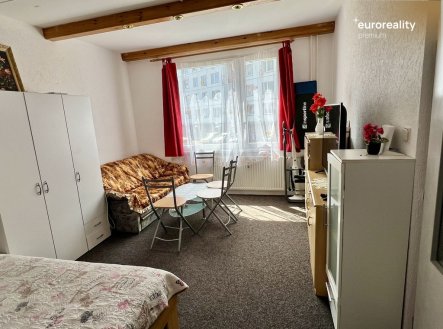 Pronájem bytu, 1+1, 37 m²