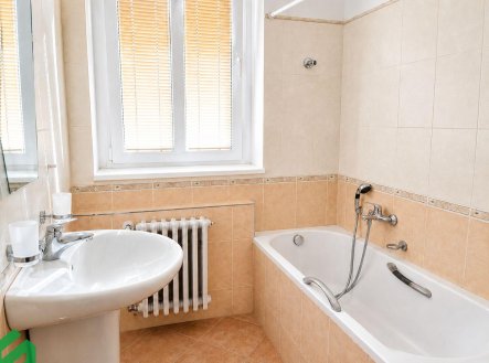 Pronájem bytu, 3+kk, 93 m²