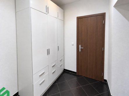 Pronájem bytu, 1+kk, 30 m²