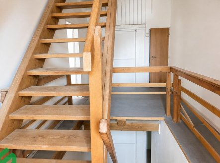 Pronájem skladu, 537 m²