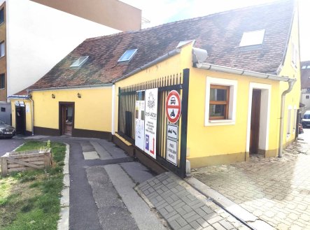 Pronájem restaurace, 164 m²