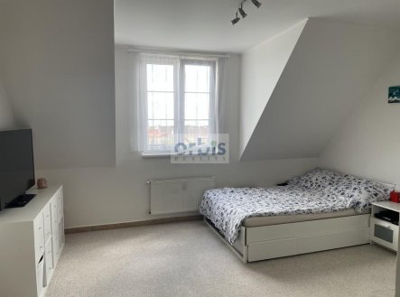 Pronájem bytu, 1+kk, 35 m²