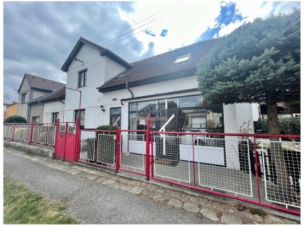 Pronájem kanceláře, 67 m²