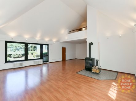Pronájem domu/vily, 417 m²